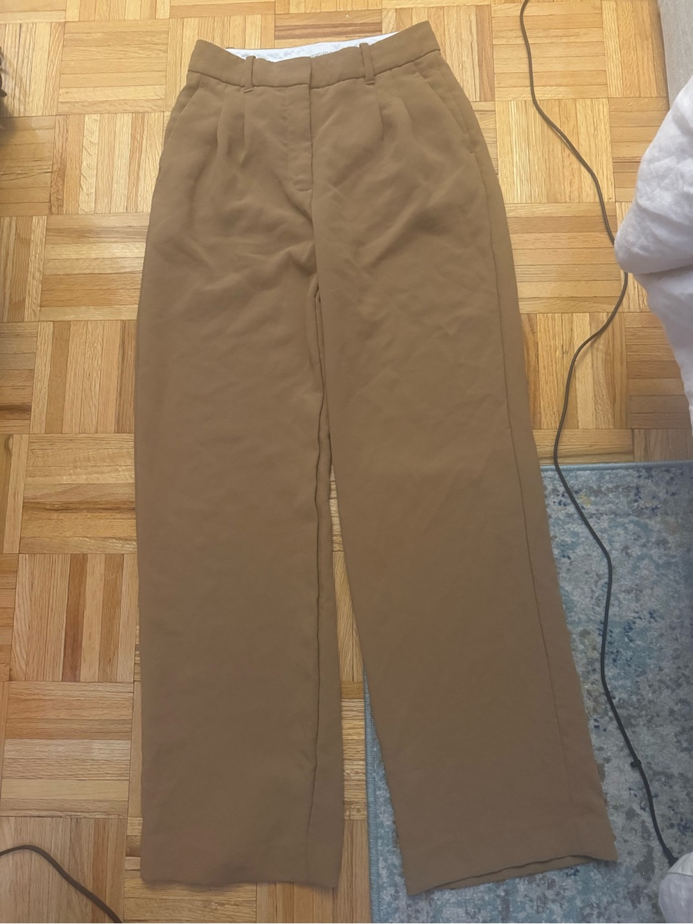 Aritzia wilfred effortless pants in tan size 4 - Picture 3 of 5